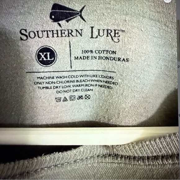 Southern Lure Cranky Long Sleeve Shirt with Fish Graphic - Picture 3 of 7